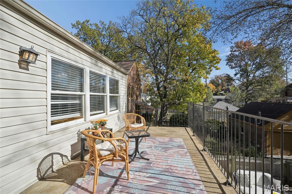 7712 Stanford Avenue