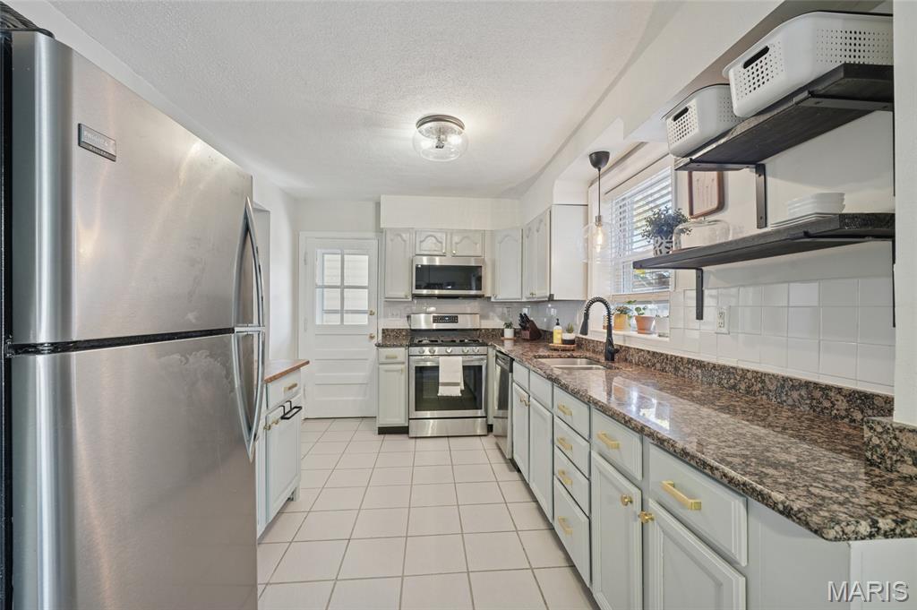 7712 Stanford Avenue