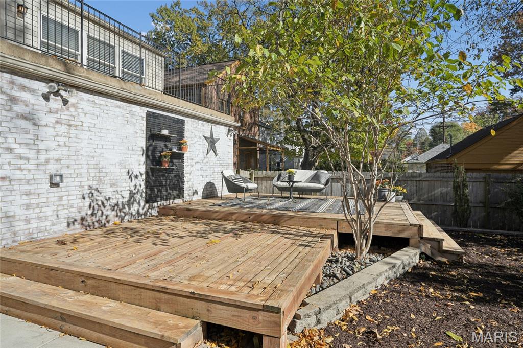 7712 Stanford Avenue