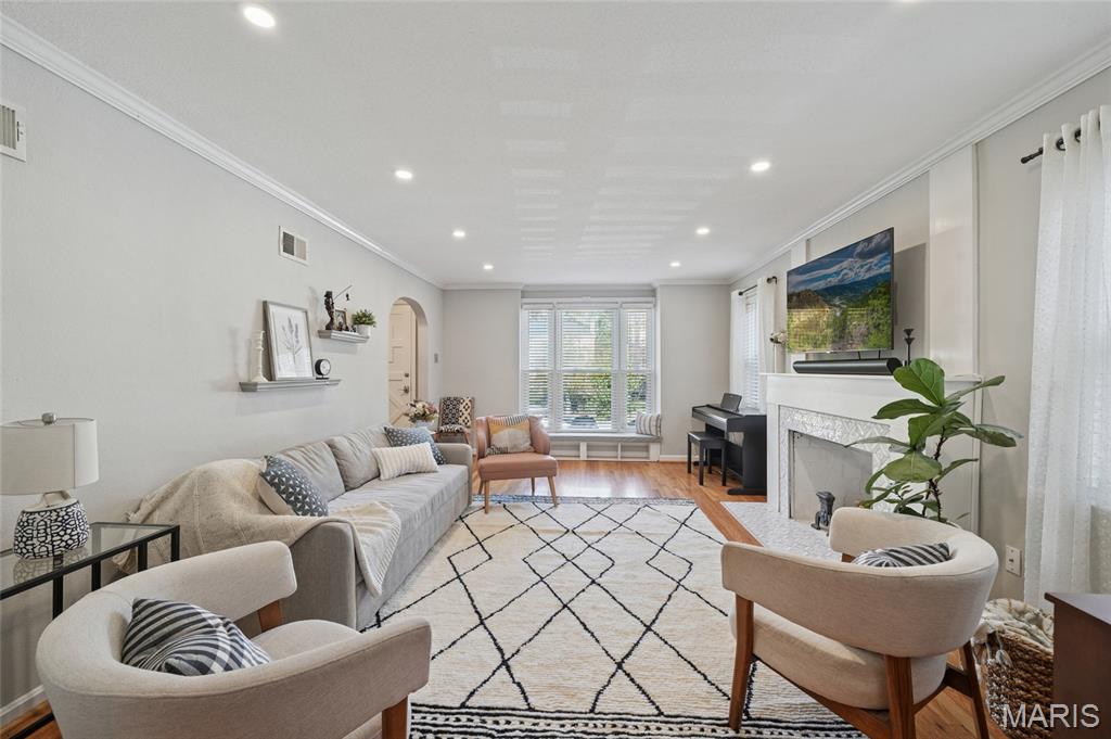 7712 Stanford Avenue