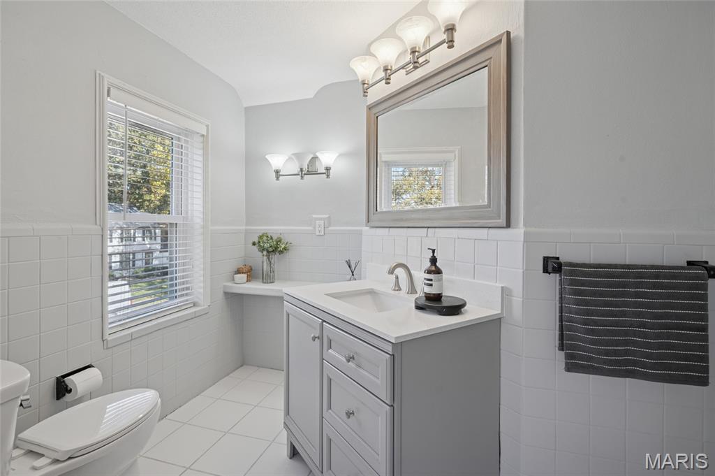 7712 Stanford Avenue