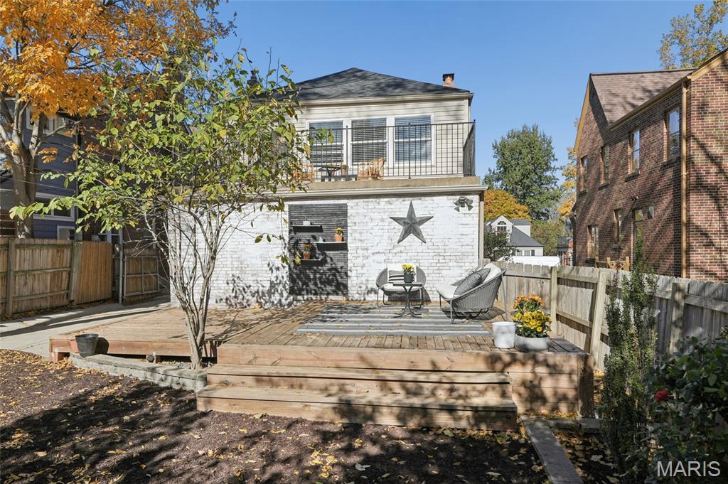 7712 Stanford Avenue