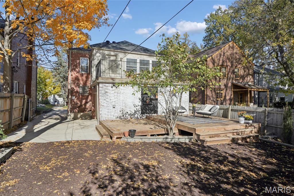 7712 Stanford Avenue