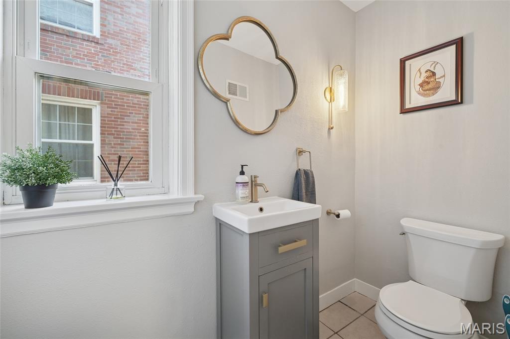 7712 Stanford Avenue