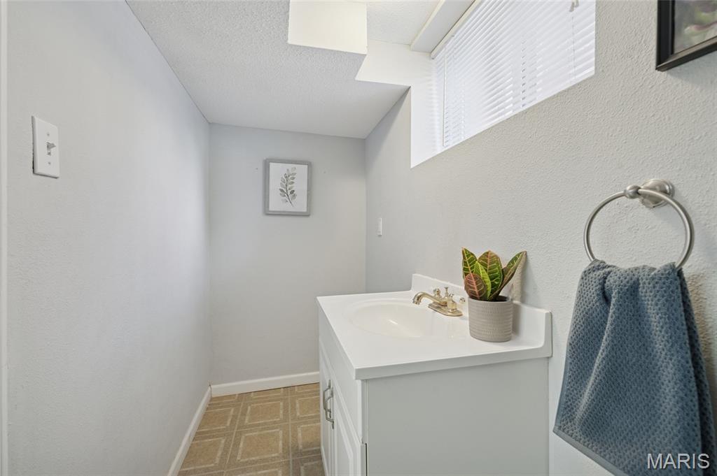 7712 Stanford Avenue