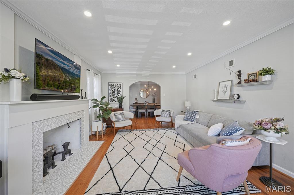 7712 Stanford Avenue