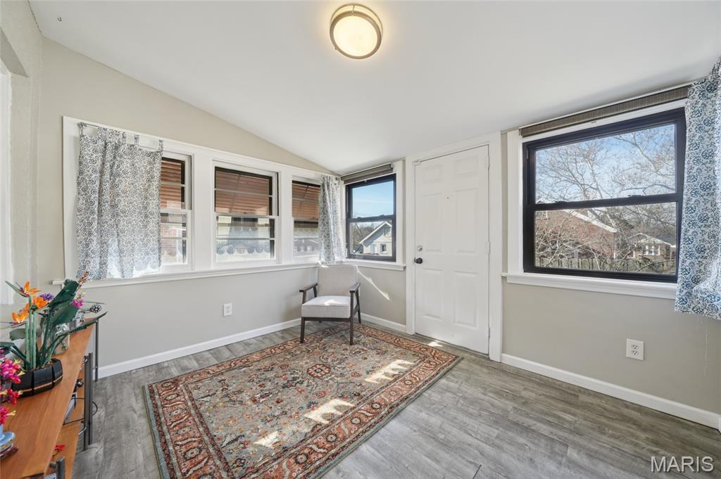 1105 N North & South Road