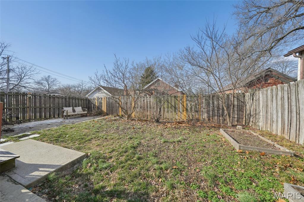 1105 N North & South Road