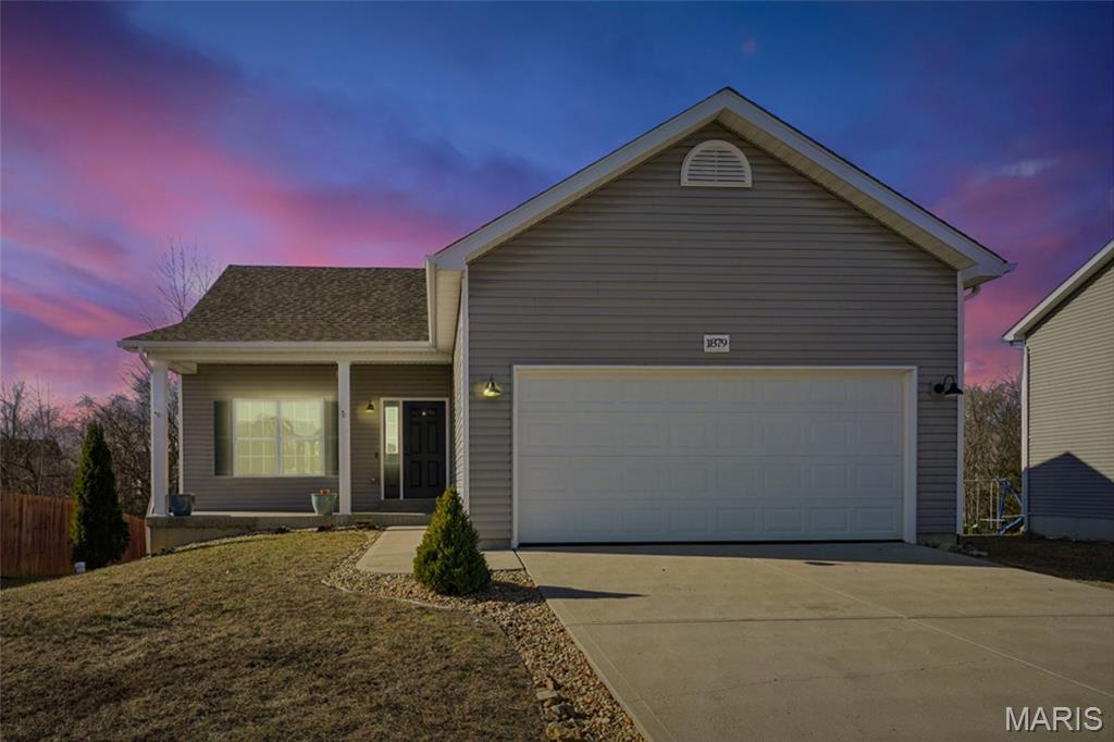 1879 Waters Edge Way