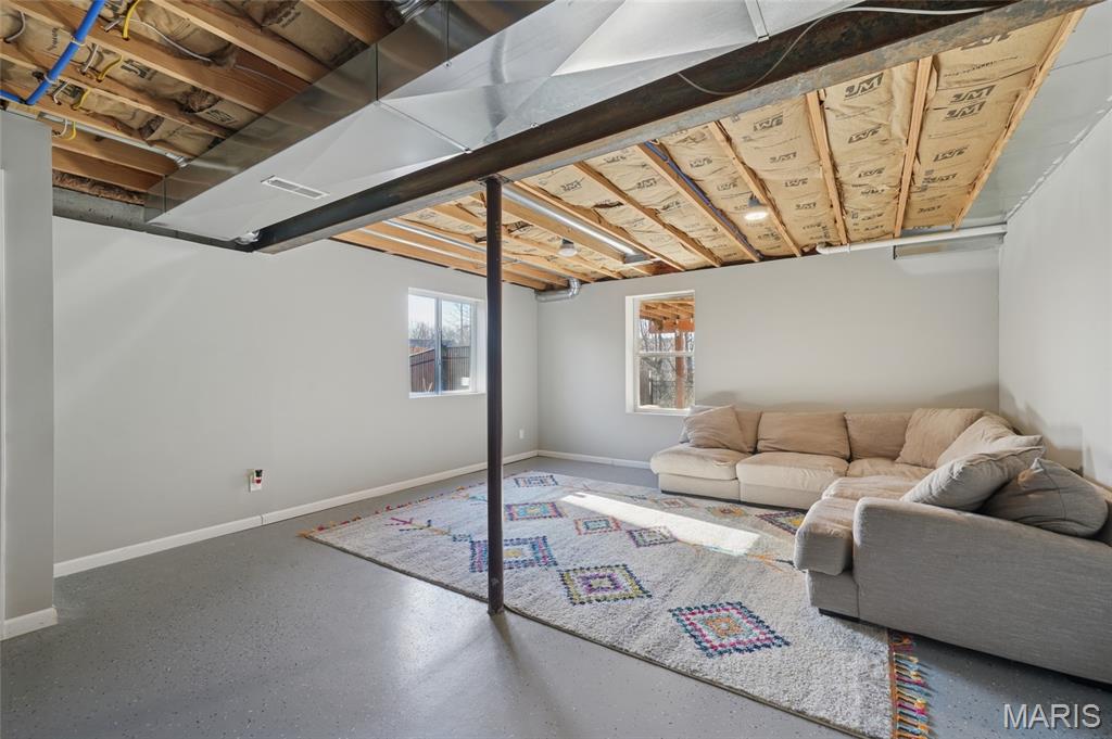 1879 Waters Edge Way