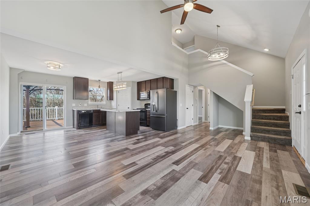 1879 Waters Edge Way