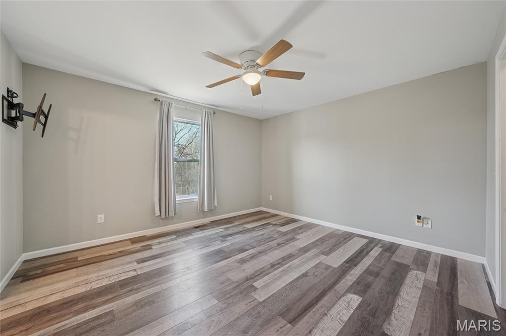 1879 Waters Edge Way