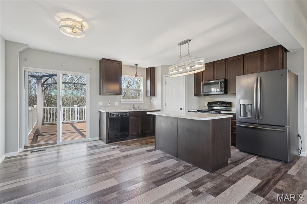 1879 Waters Edge Way