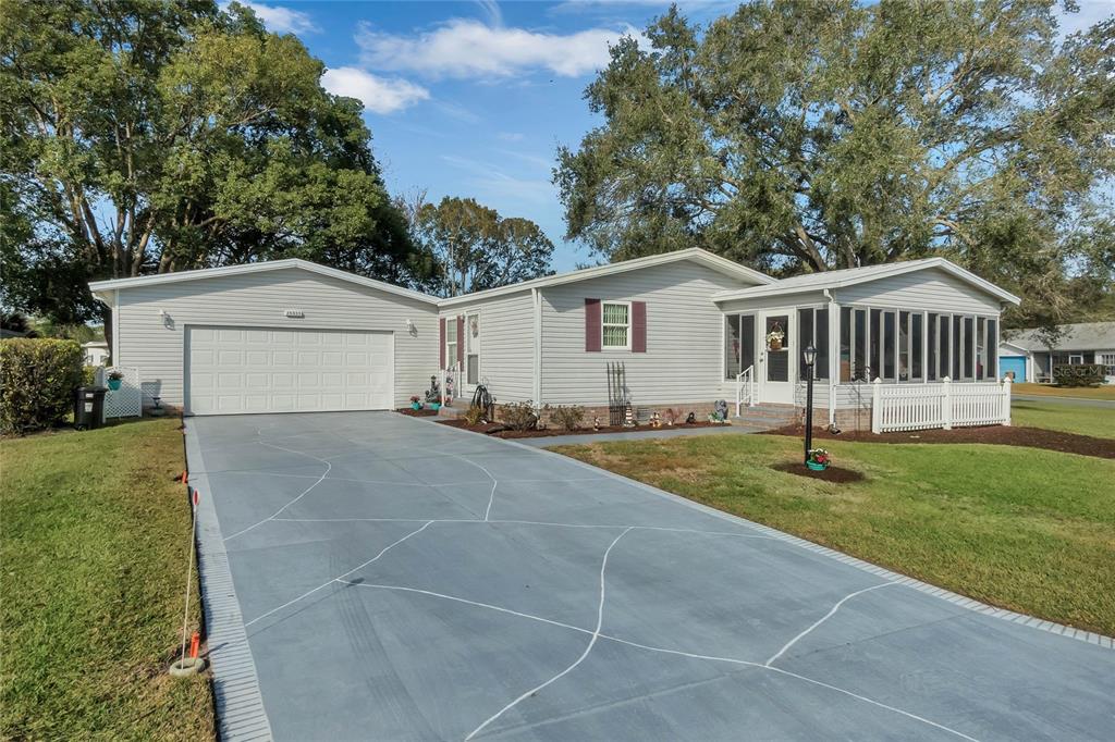 25333 CASA DEL LAGO LN
