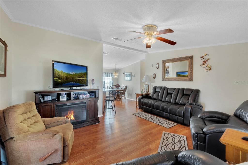 25333 CASA DEL LAGO LN