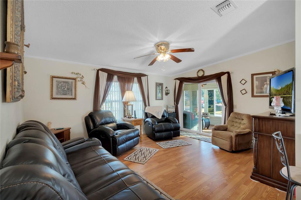 25333 CASA DEL LAGO LN