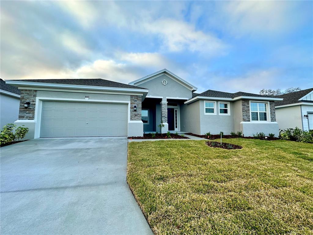 1053 WOODLAND OAKS DR