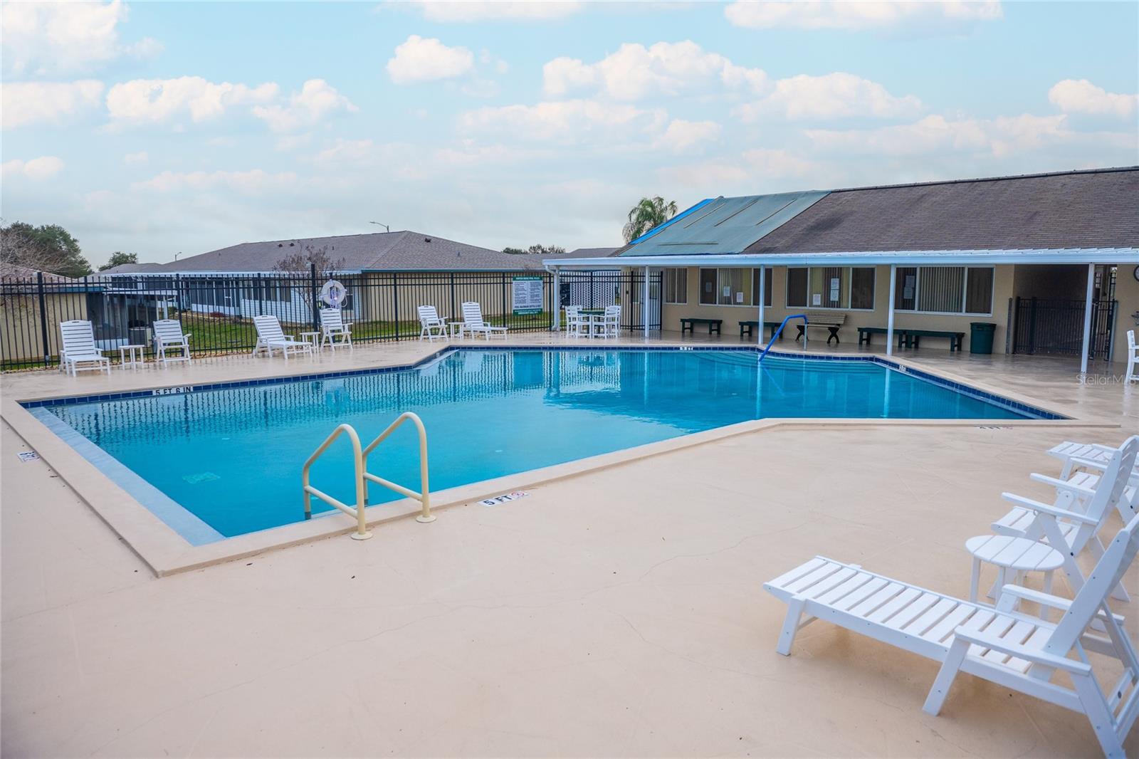 279 WINTER RIDGE BLVD #32