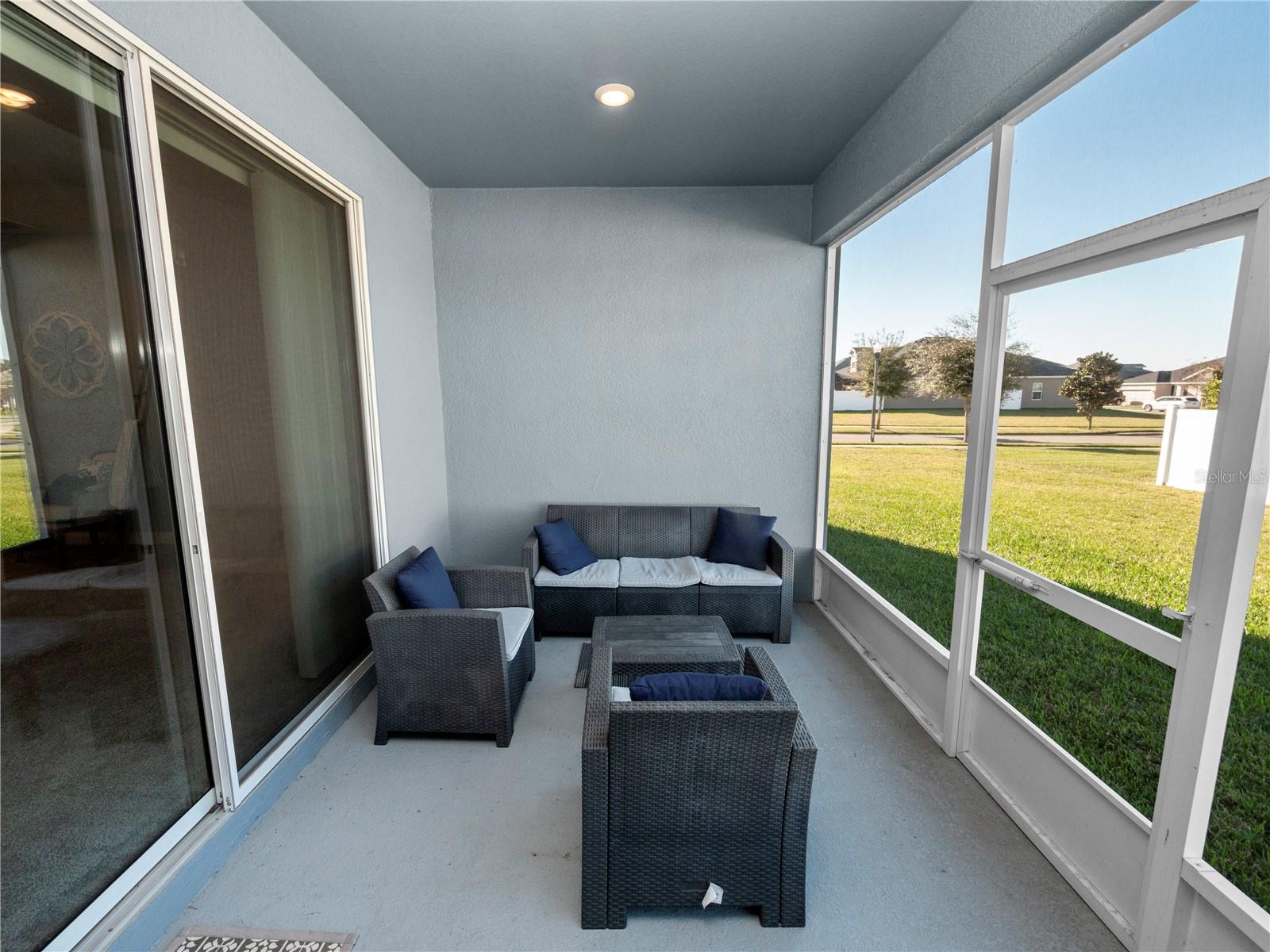 220 WALKERS POINT DR