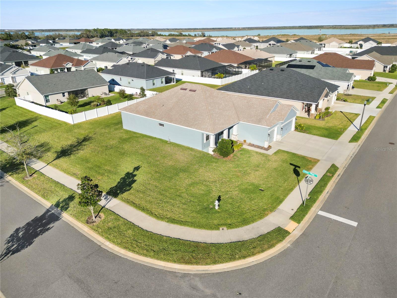 220 WALKERS POINT DR