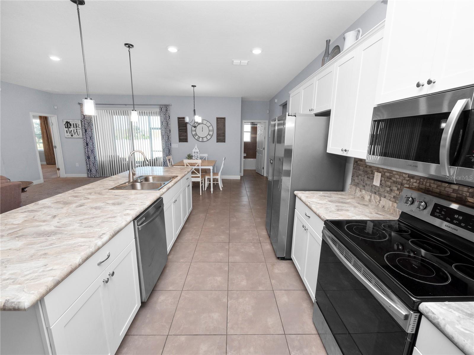 220 WALKERS POINT DR