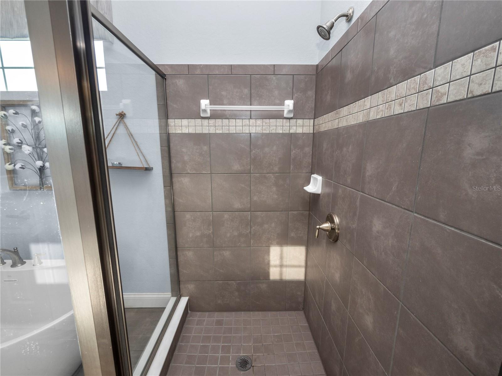 220 WALKERS POINT DR