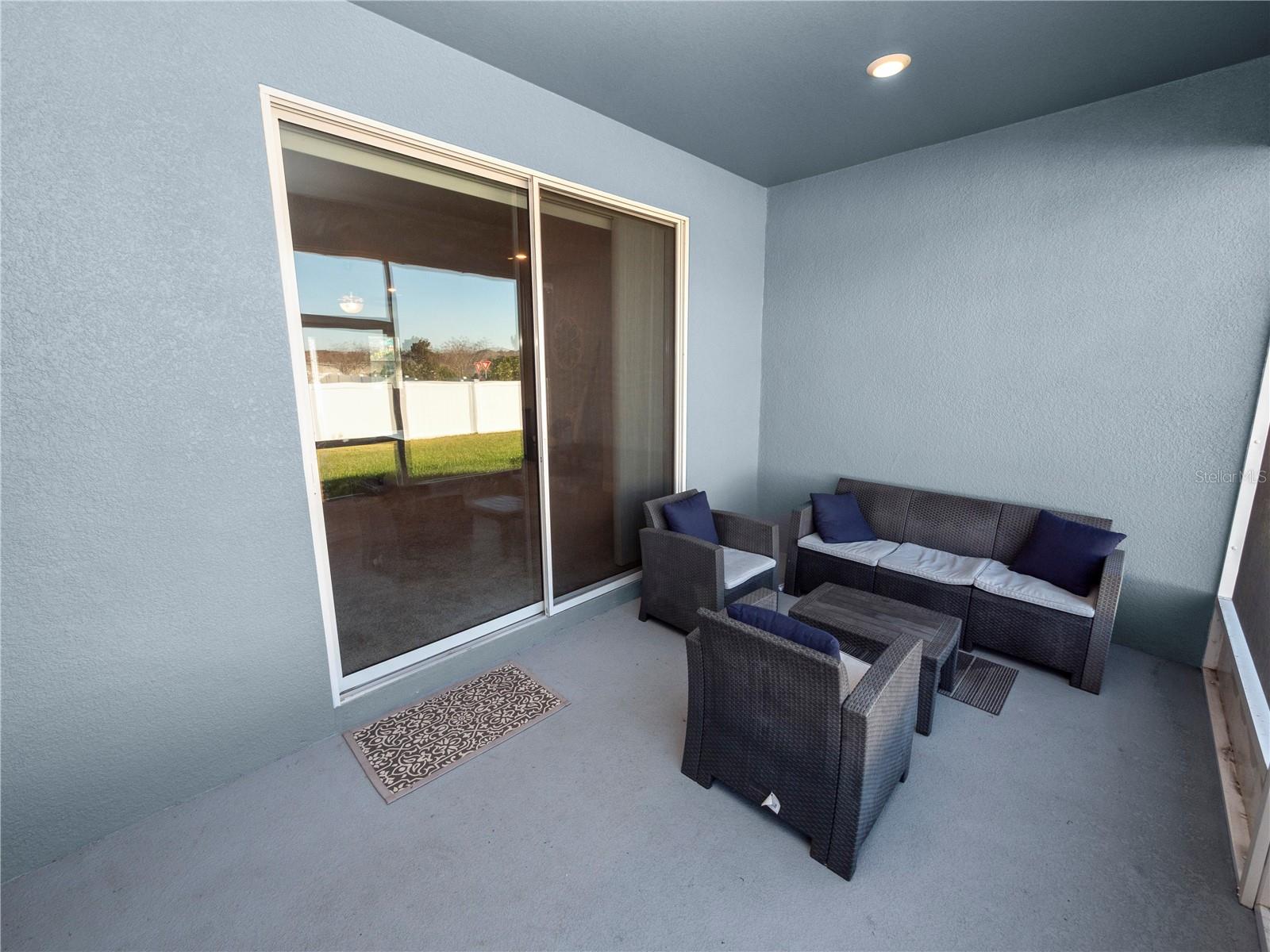 220 WALKERS POINT DR