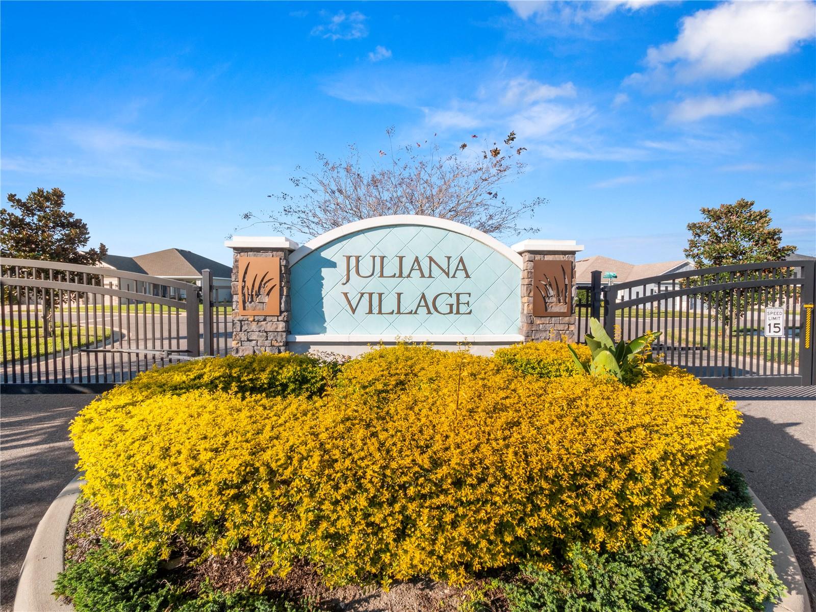 220 WALKERS POINT DR