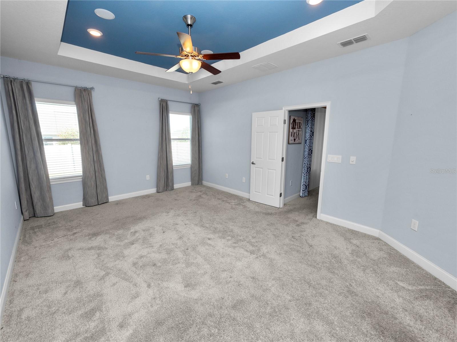 220 WALKERS POINT DR