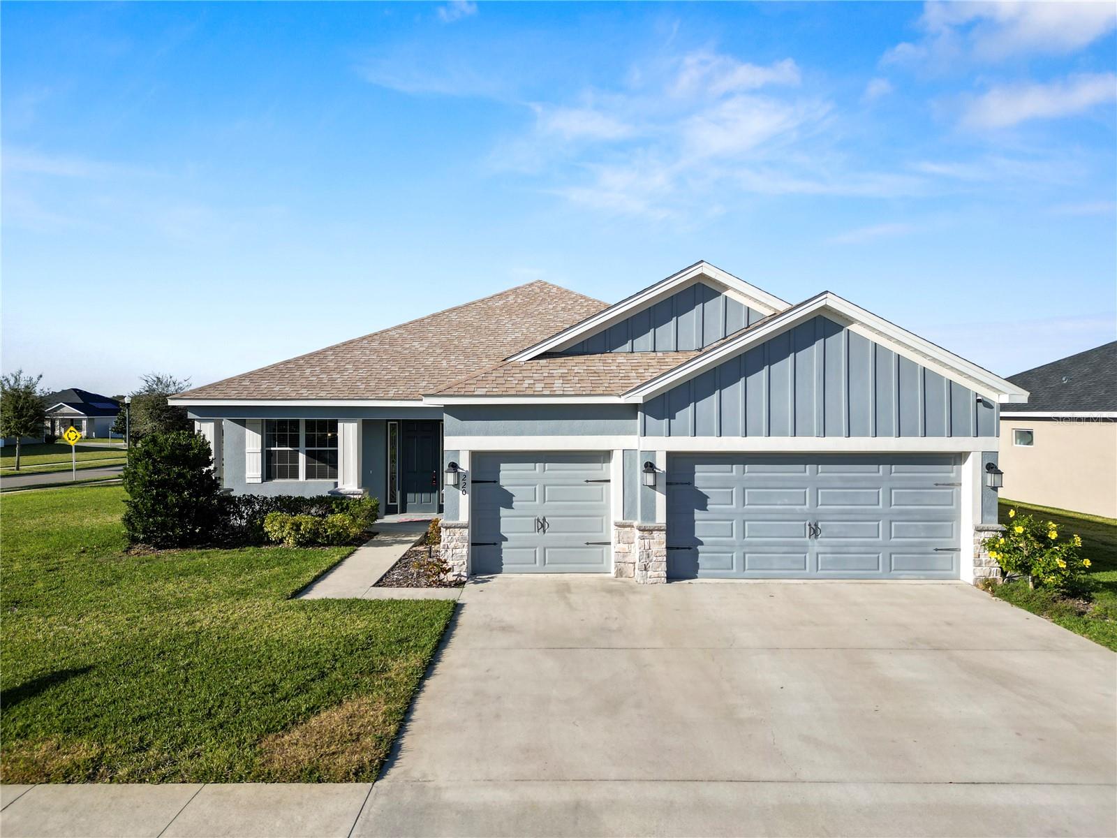 220 WALKERS POINT DR