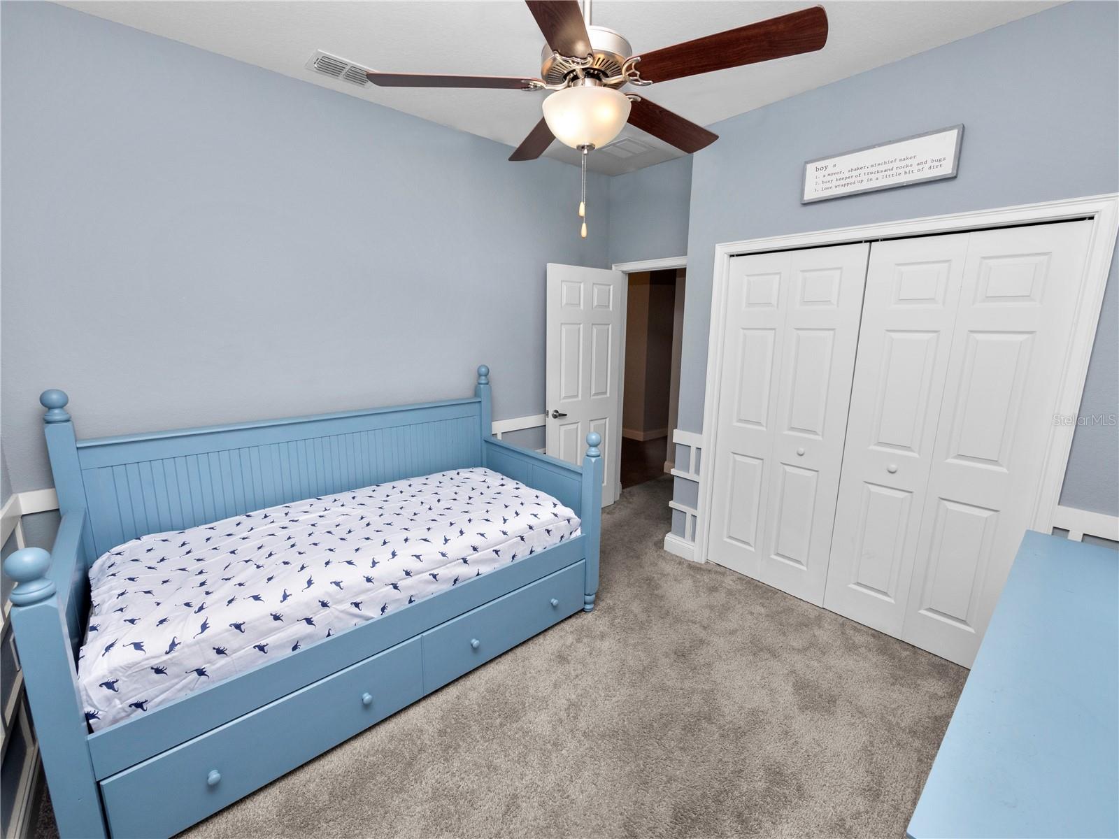 220 WALKERS POINT DR