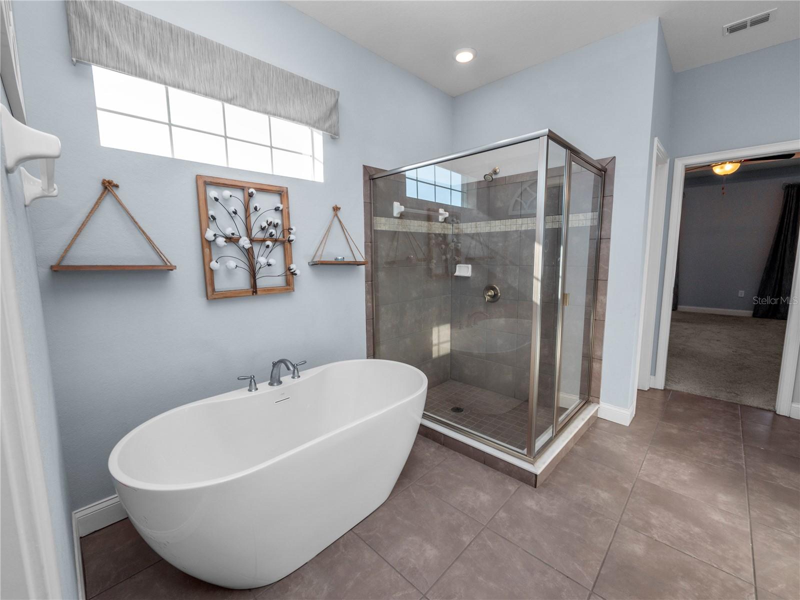 220 WALKERS POINT DR