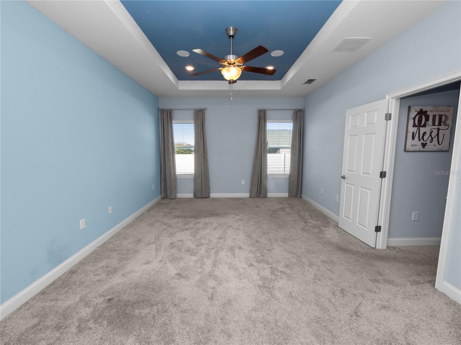 220 WALKERS POINT DR