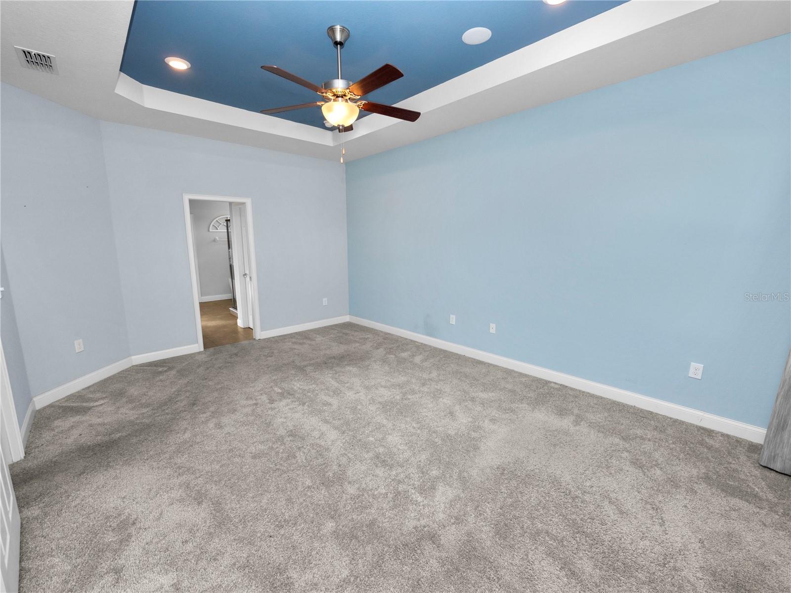 220 WALKERS POINT DR