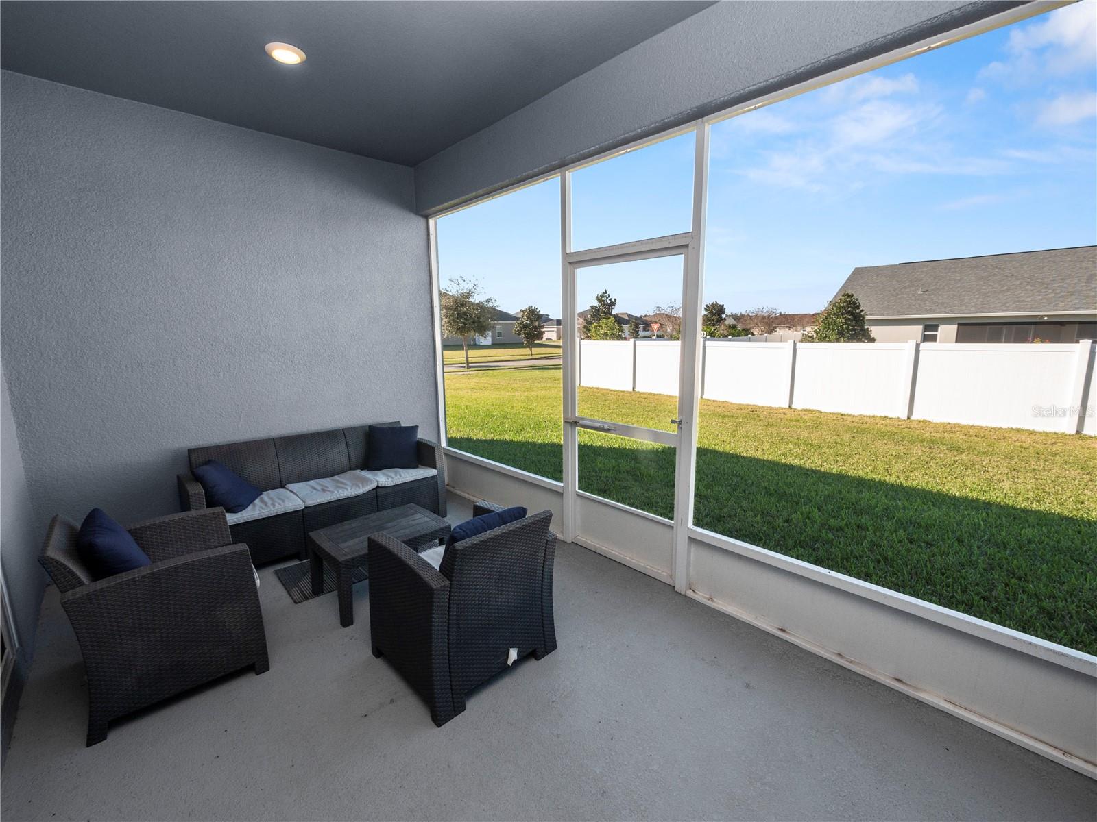 220 WALKERS POINT DR