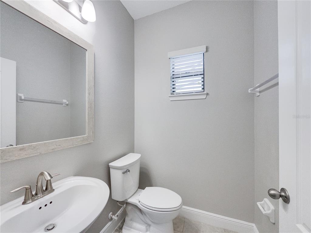 183 BROOKES PL