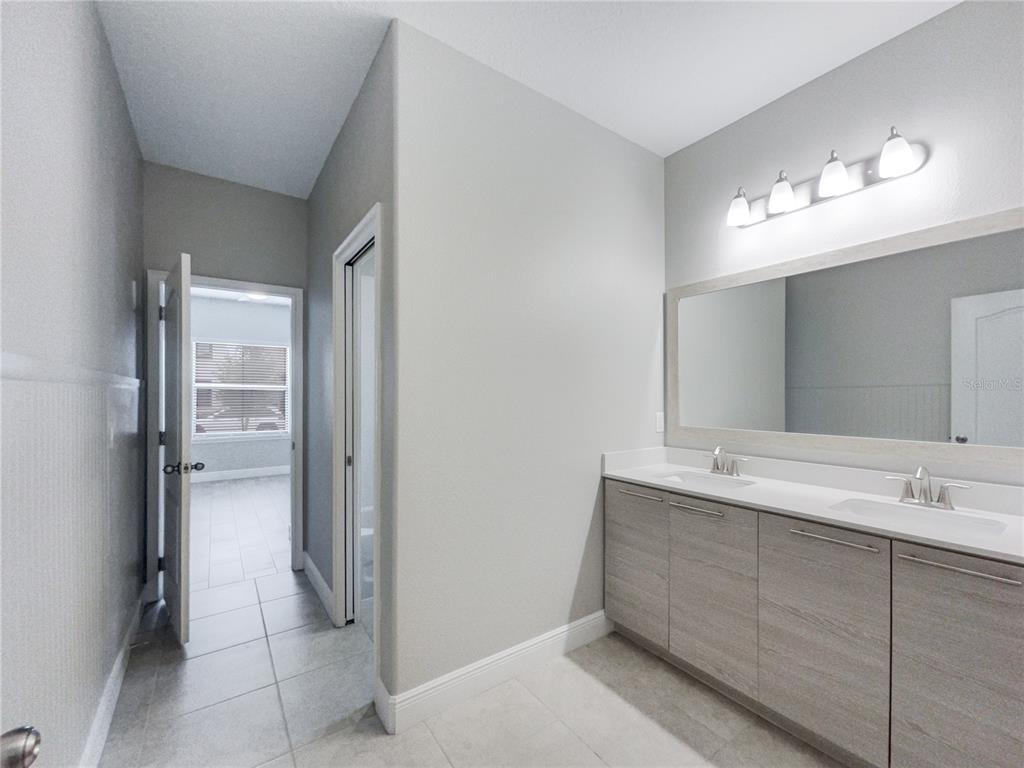 183 BROOKES PL