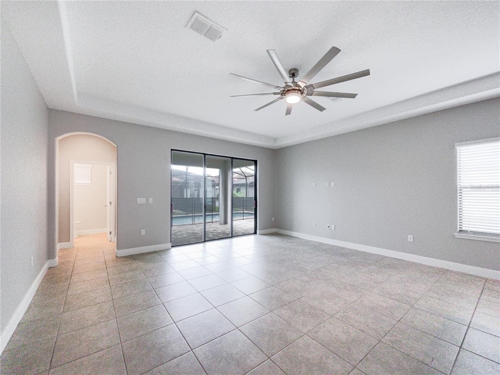 183 BROOKES PL