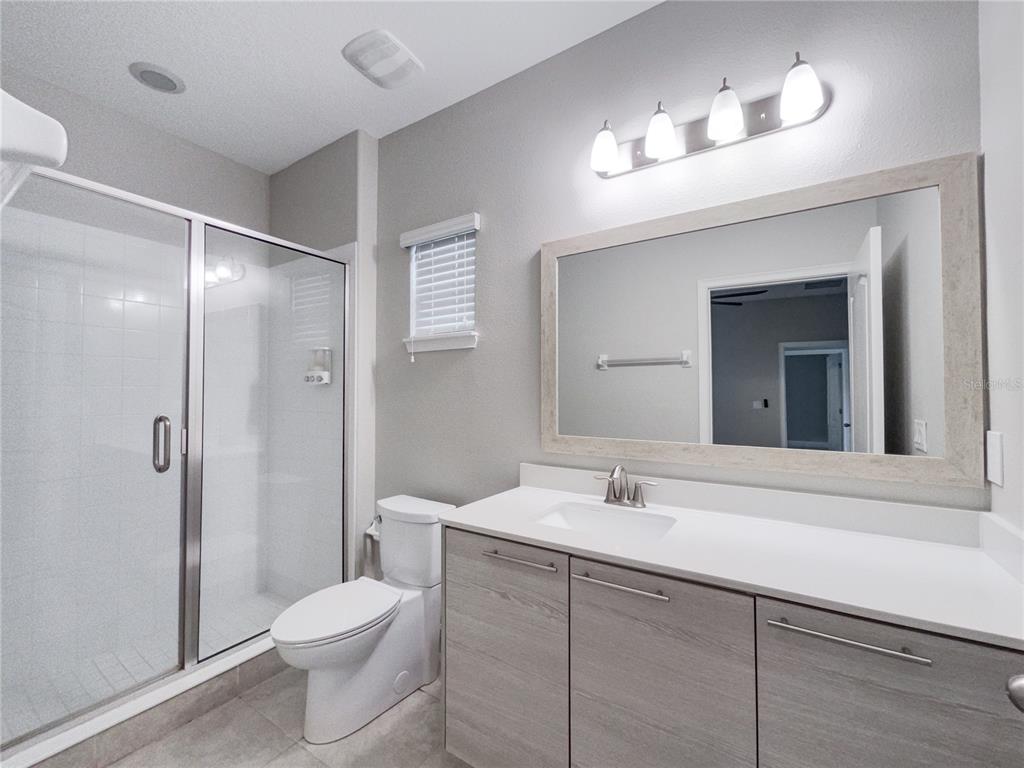 183 BROOKES PL