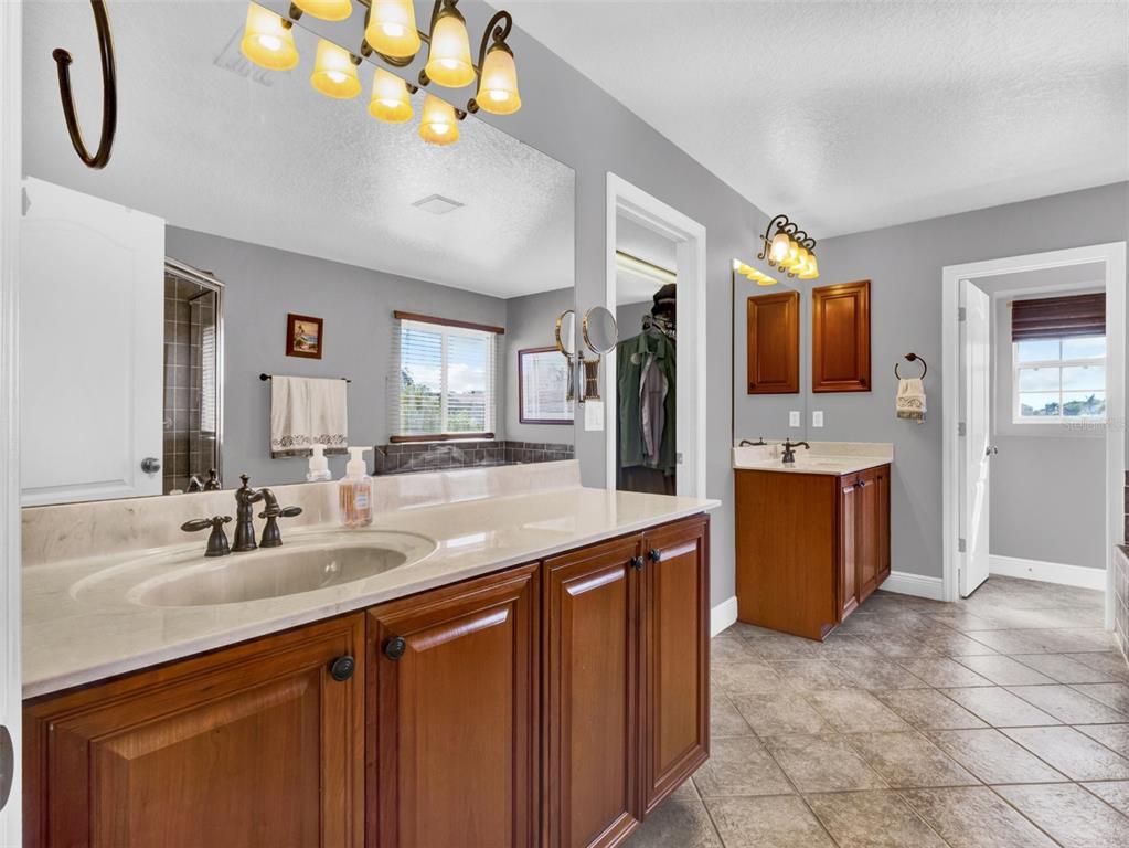702 REFLECTIONS LN