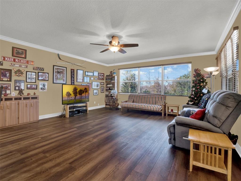 702 REFLECTIONS LN