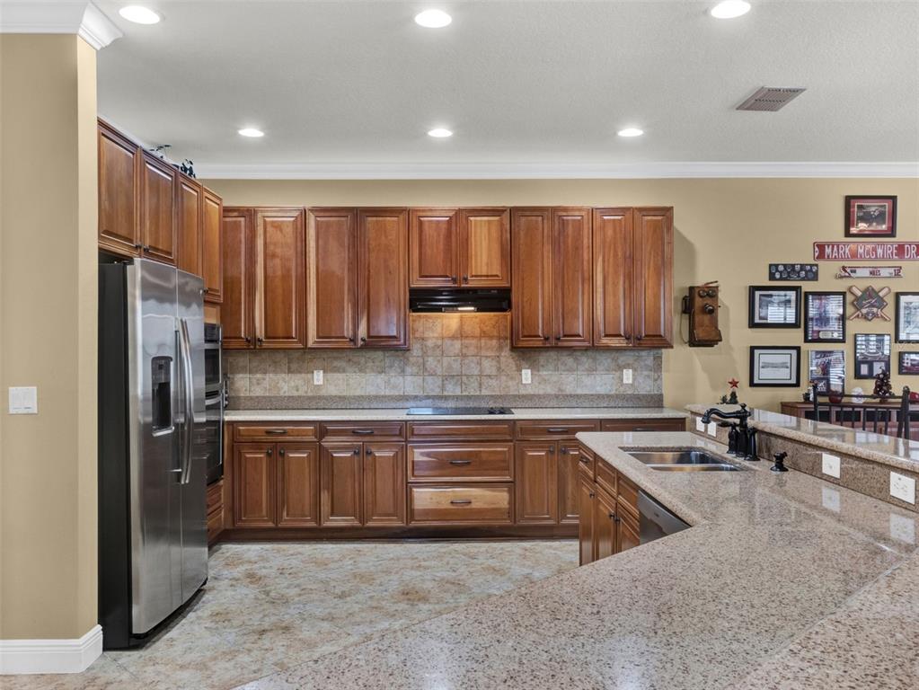 702 REFLECTIONS LN