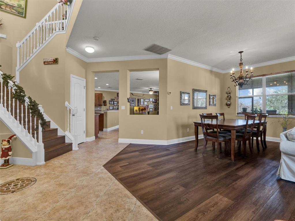 702 REFLECTIONS LN