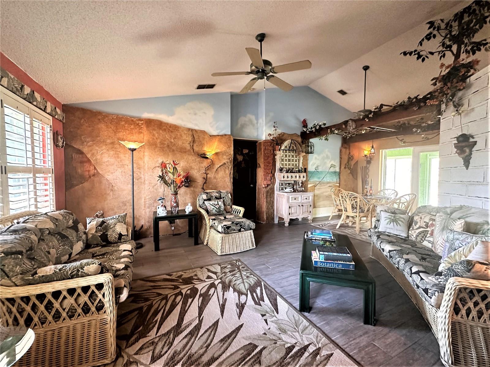 206 COUNTRY LANDING BLVD