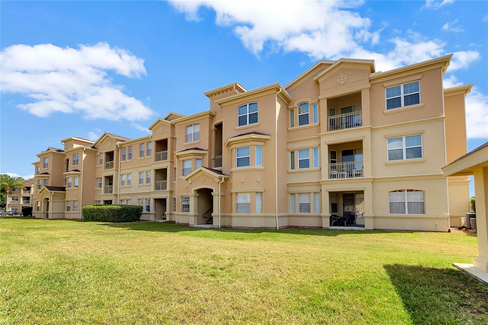 304 TERRACE RIDGE CIR #304
