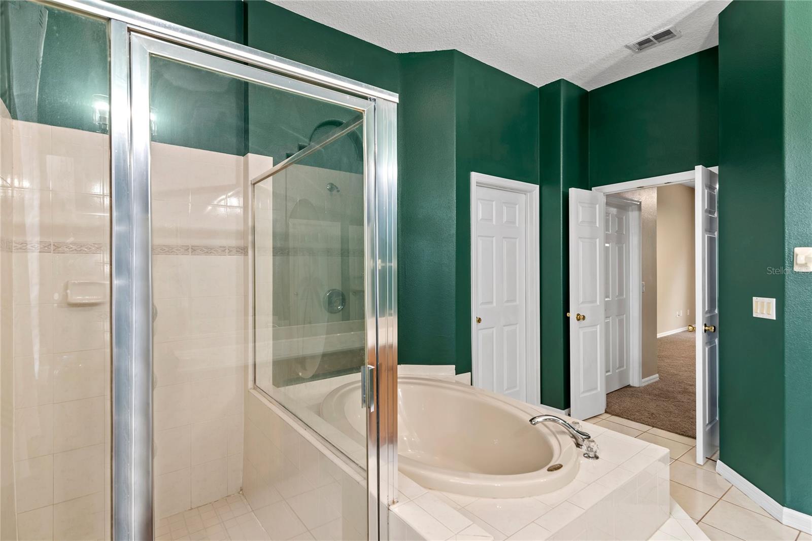 332 LARGOVISTA DR