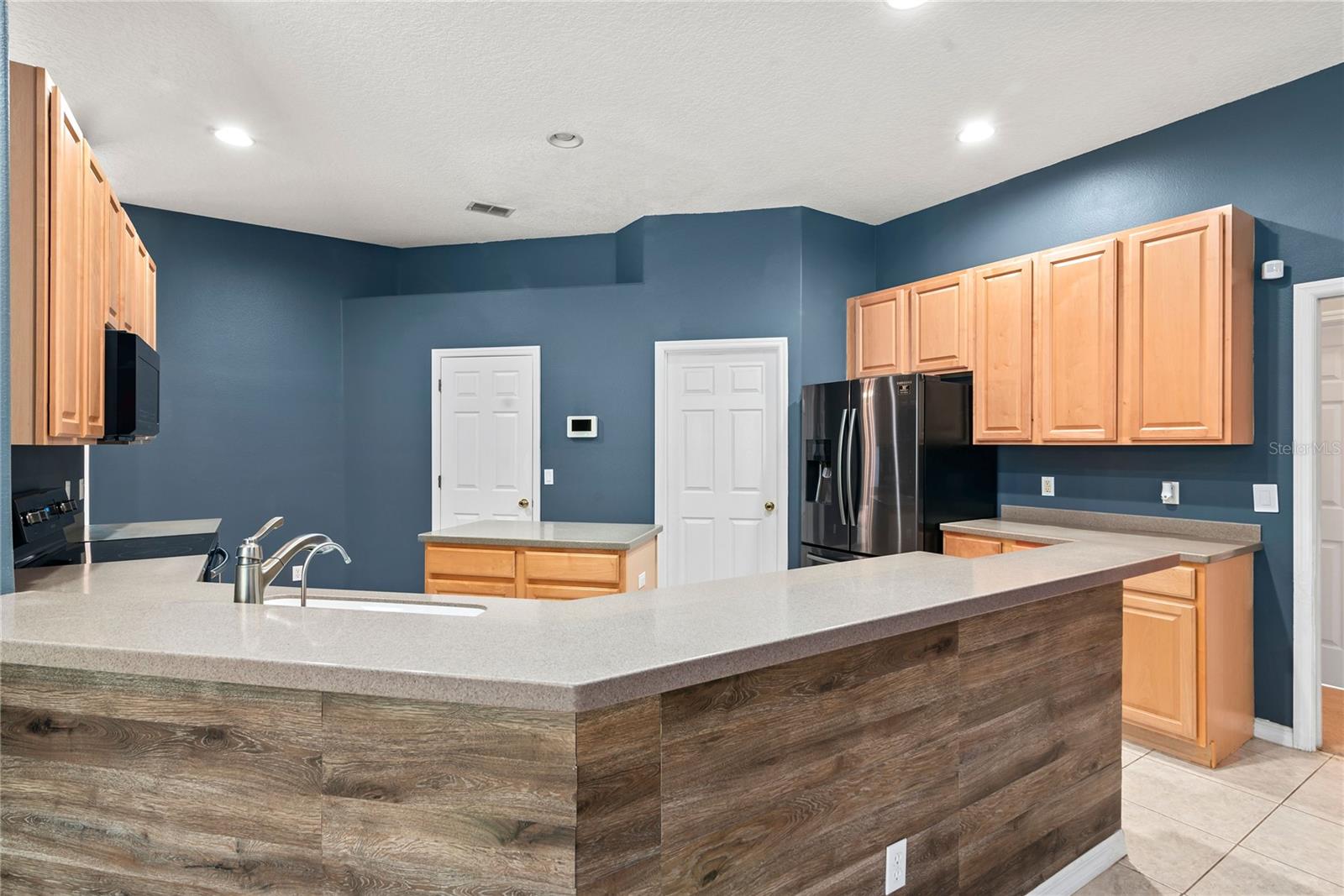 332 LARGOVISTA DR