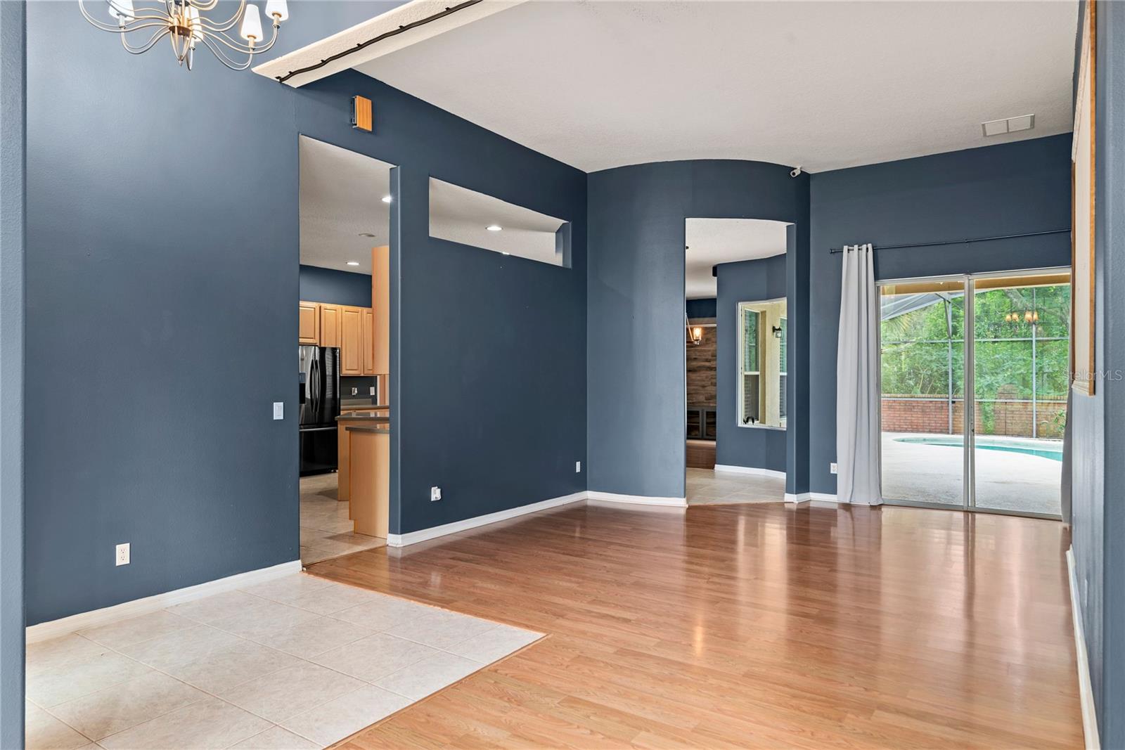 332 LARGOVISTA DR