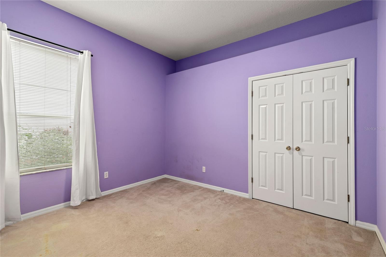 332 LARGOVISTA DR
