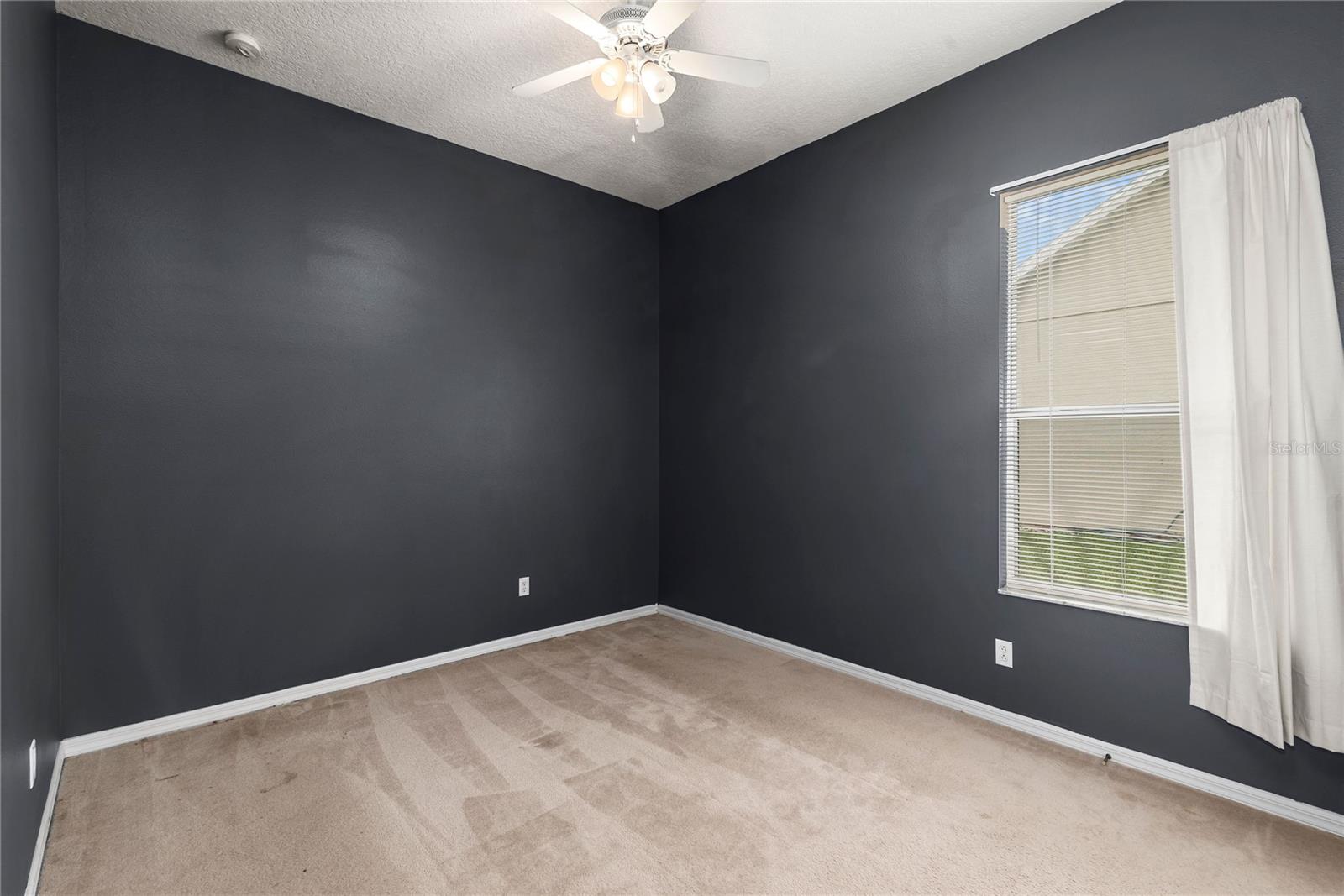 332 LARGOVISTA DR
